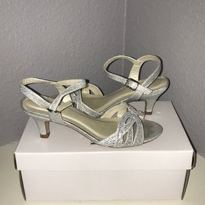 Davids Bridal silver Dress shoes